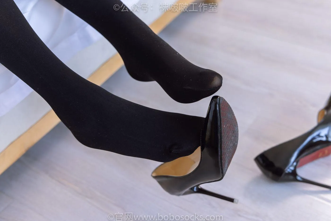 [BoBoSocks袜啵啵]NO.090 小甜豆-高跟鞋、厚黑丝 [140P]插图5